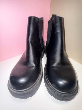 UNR8ED Pilot Black Lug Sole Chelsea Boots Size 10M